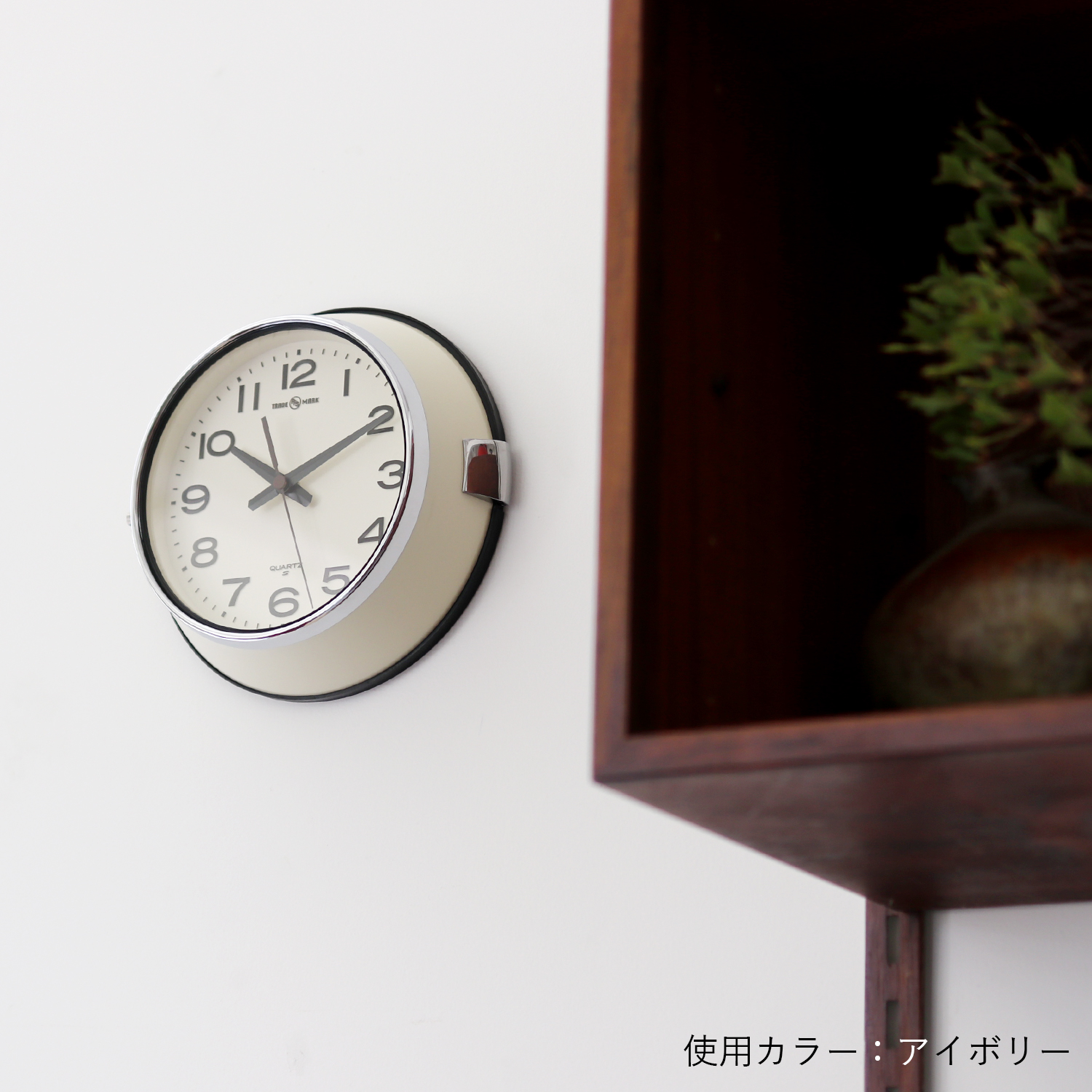 懐かしの「都バス時計」を復刻＆別注 | P.F.S.×SEIKO WALL CLOCK | CDC 