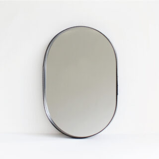 Oval Mirror Black ｜29,700円（税込）