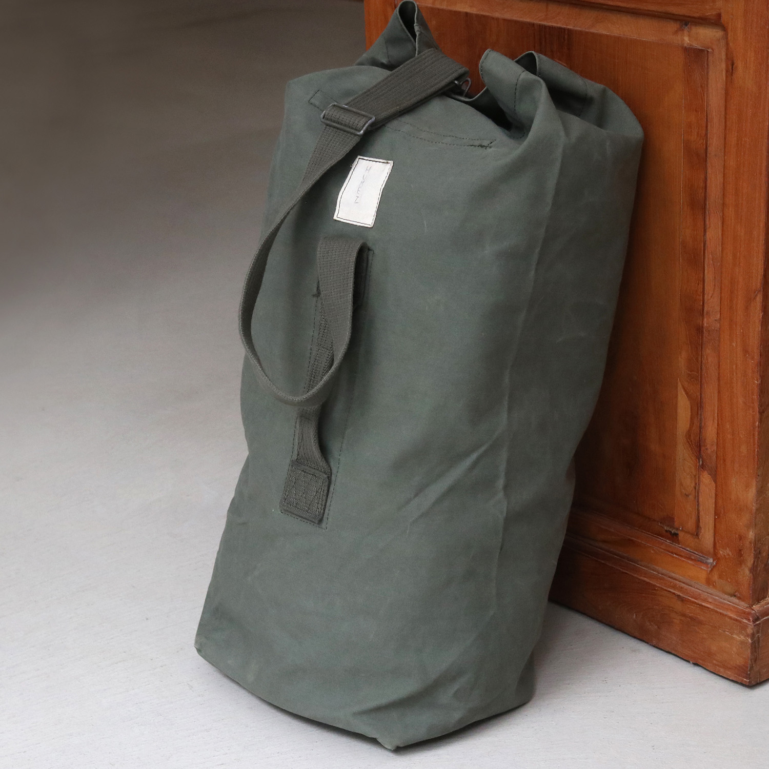 無駄のない機能美。フランス軍ダッフルバッグ | dupon35｜デュポン35