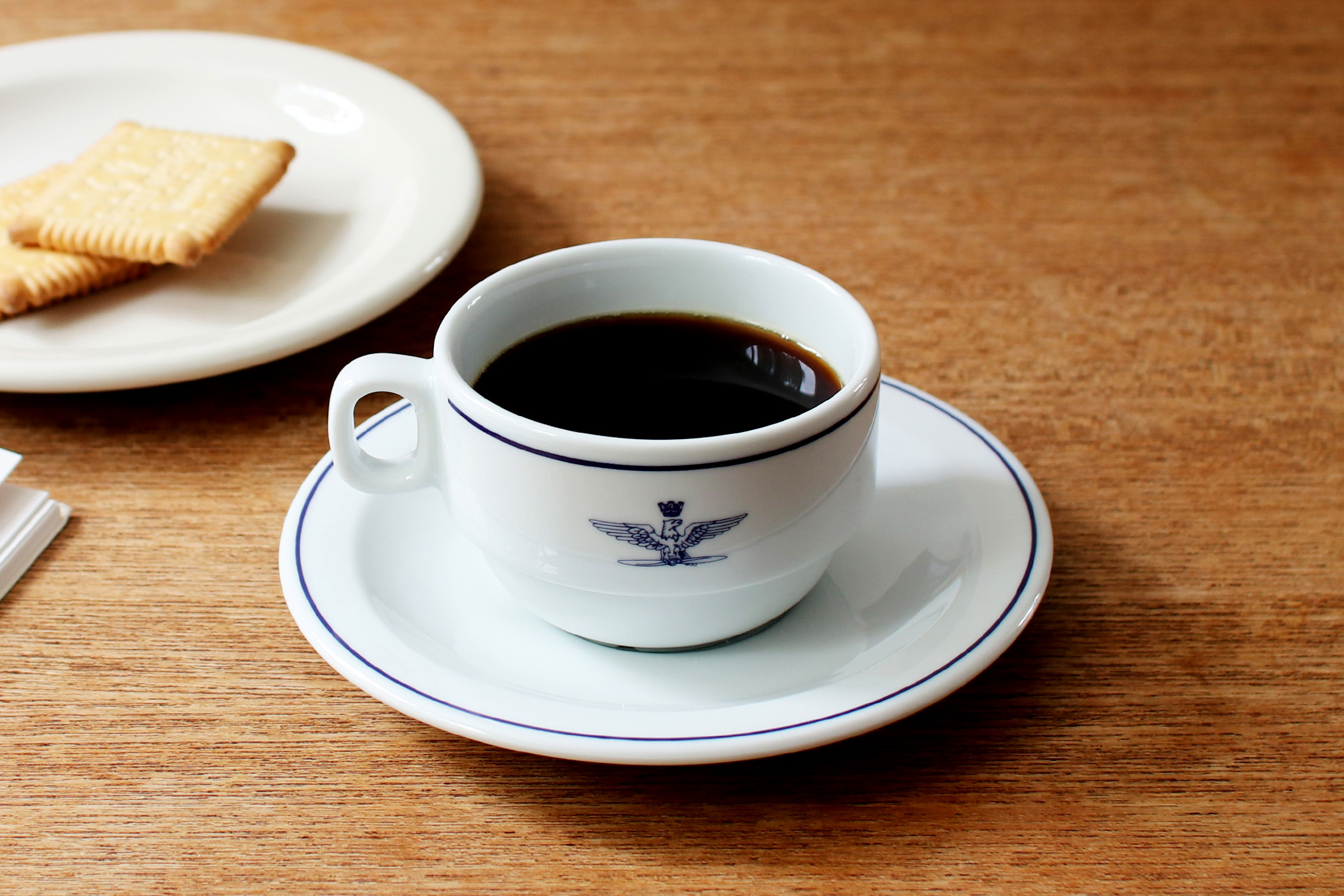 イタリア軍 A.M.I. カップ＆ソーサー｜軍用の美しさは、合理から