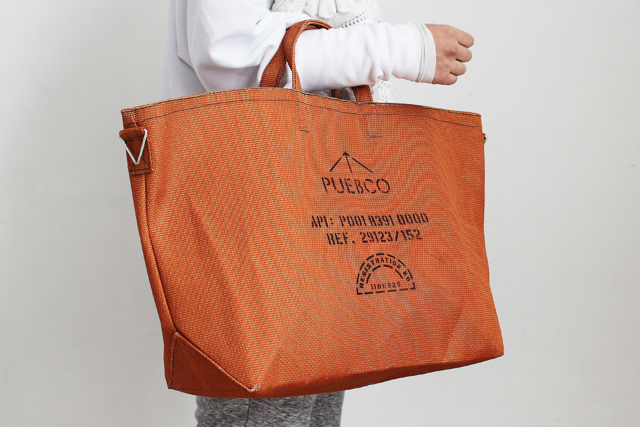 袋”というより、“道具”。PUEBCO FLEXIBLE CONTAINER FABRIC BAG